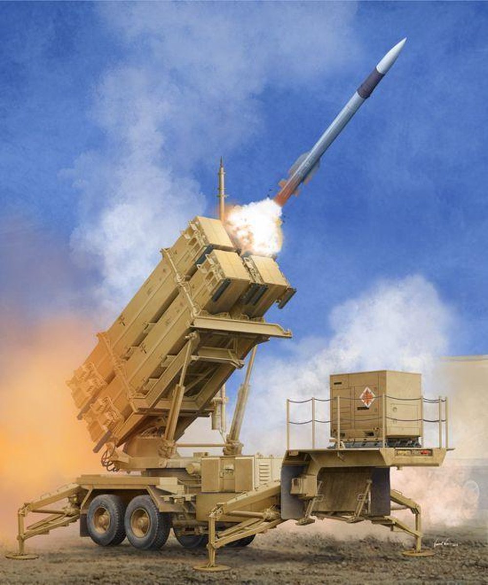 Military M901 Launching Station with MIM-104F Patriot Sam