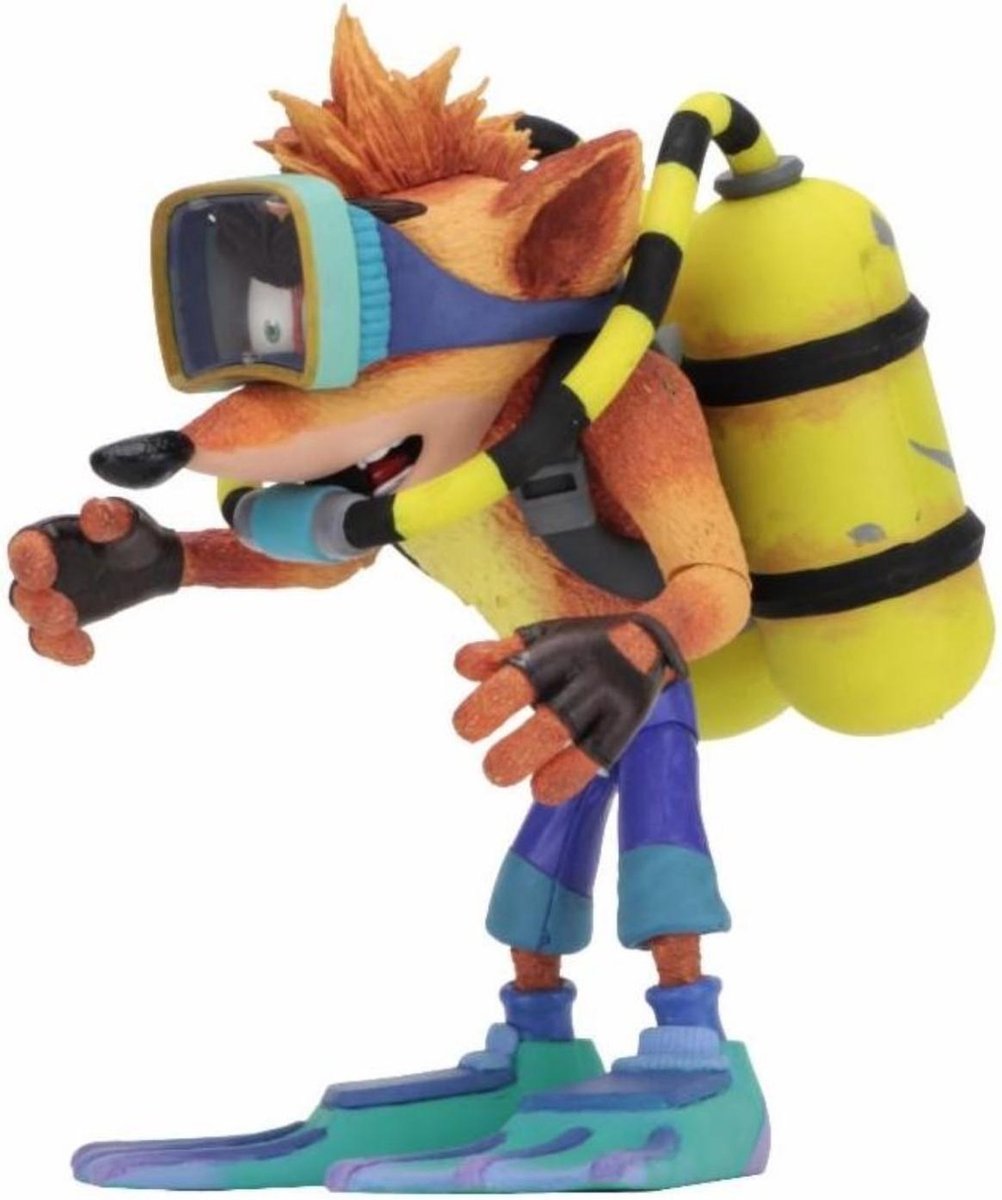 Crash Bandicoot - Deluxe Figure with Scuba Gear