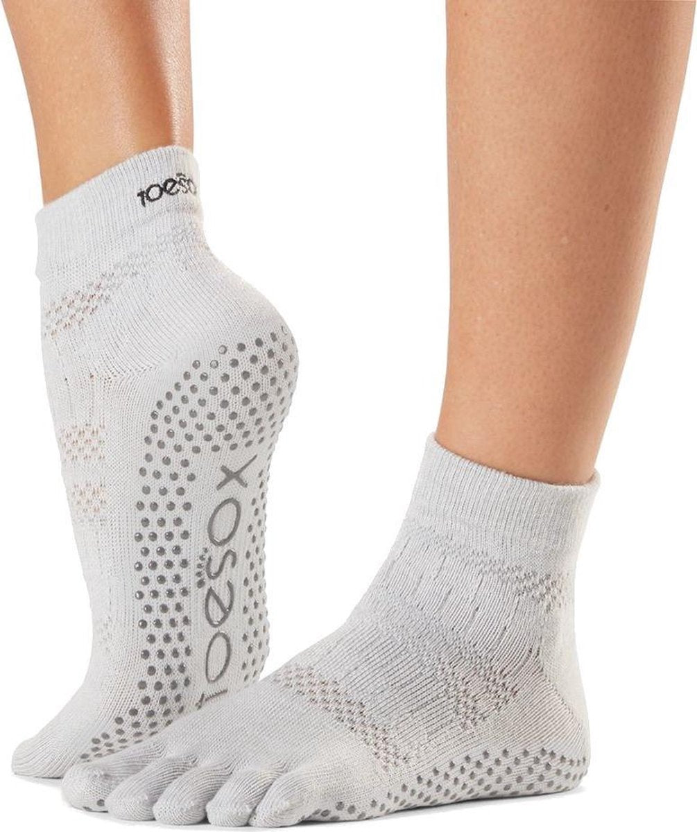 Toesox Ankle Grip Socks teensokken - Licht Grijs - 39-42