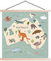Kaart van Australië met dieren in het groen 120x120 cm