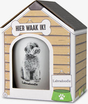 Mok - Hond - Cadeau - Labradoodle - Gevuld met verpakte Italiaanse bonbons - In cadeauverpakking met gekleurd lint