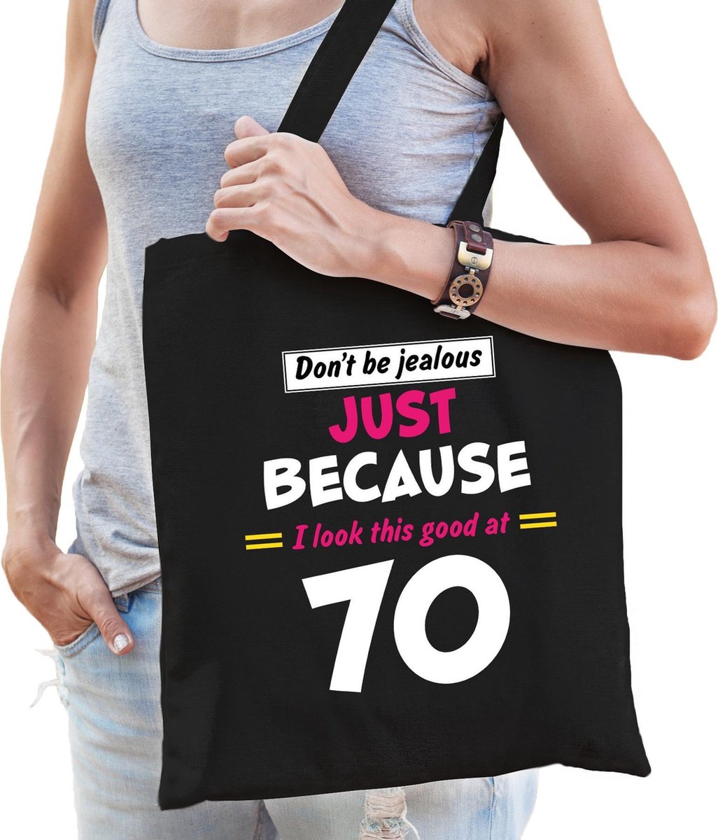Dont be jealous just because i look this good at 70 cadeau tasje zwart voor dames - 70 jaar verjaardag kado tasje