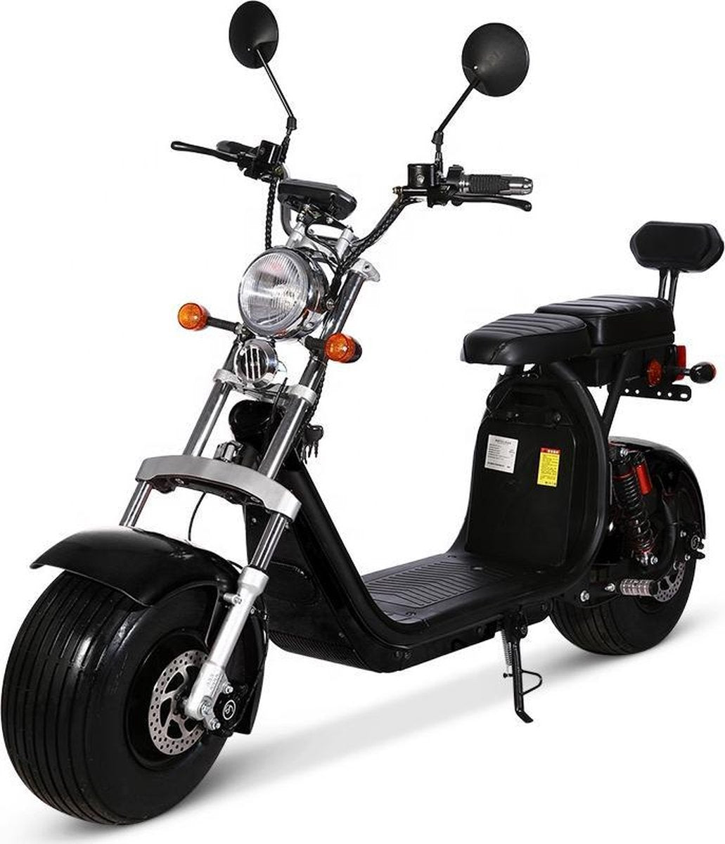 Hoogglans zwarte electrische scooter (2-zitter) met dubbele accu en geel kenteken (45 km/u)