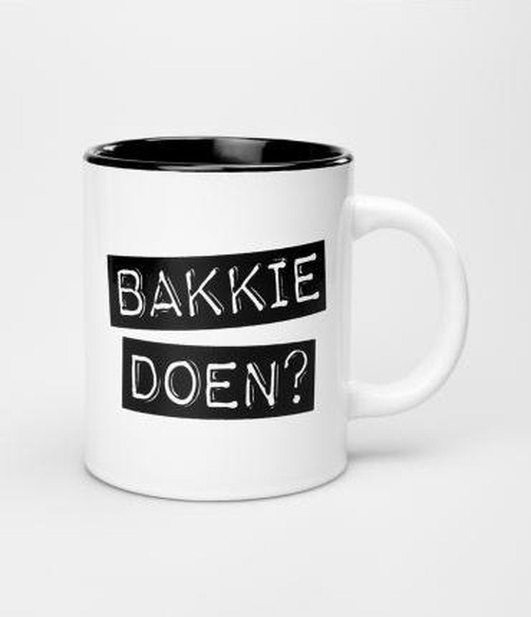 Zwart Wit Mok - Bakkie doen?  - Gevuld met verpakte bonbons - In cadeauverpakking met krullint