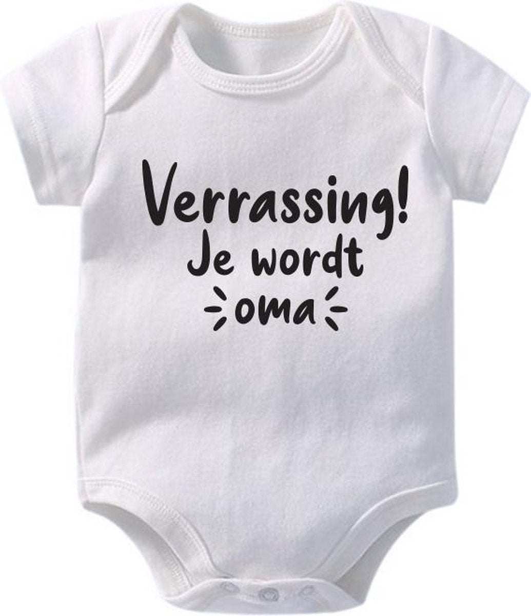 Hospitrix Baby Rompertje me Tekst  Verrassing! Je wordt oma| 0-3 maanden | Korte Mouw | Cadeau voor Zwangerschap