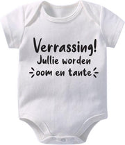 Hospitrix Baby Rompertje met Tekst Verrassing! Jullie worden oom en tante | 0-3 maanden |  Korte Mouw | Cadeau voor Zwangerschap