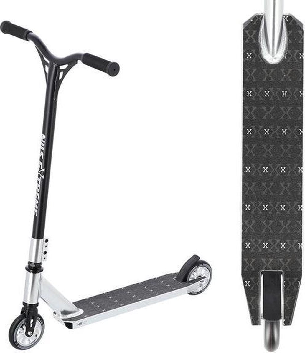 - Demo - Nils Extreme stuntstep - ABEC9 lagers - zwart/zilver 110mm wielen.