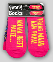 Moederdag - Sokken - Funny socks - Vraag maar aan Papa! Mama heeft pauze - In cadeauverpakking met gekleurd lint