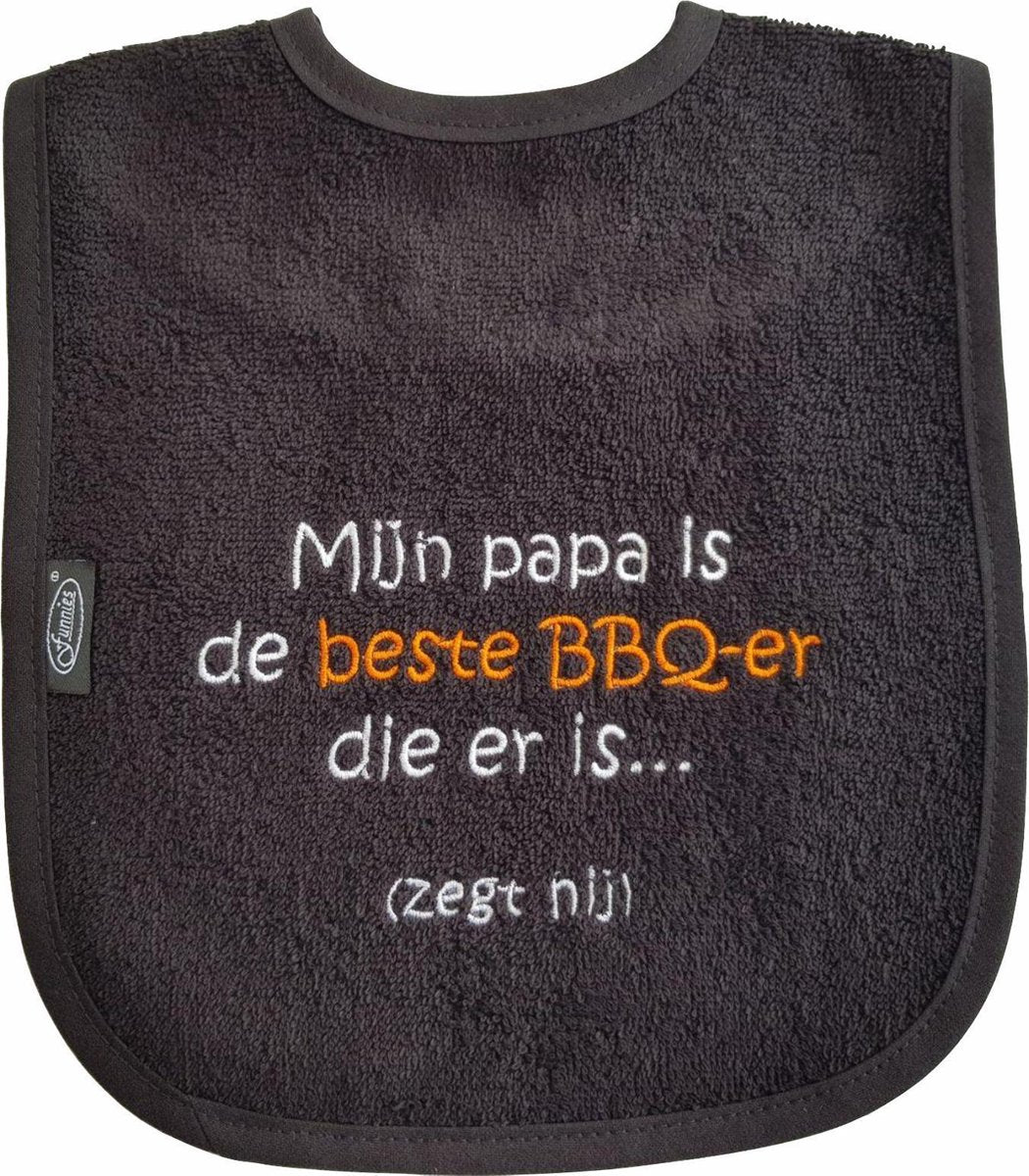 Zwarte slab met "Mijn papa is de beste BBQ-er die er is (zegt hij)"