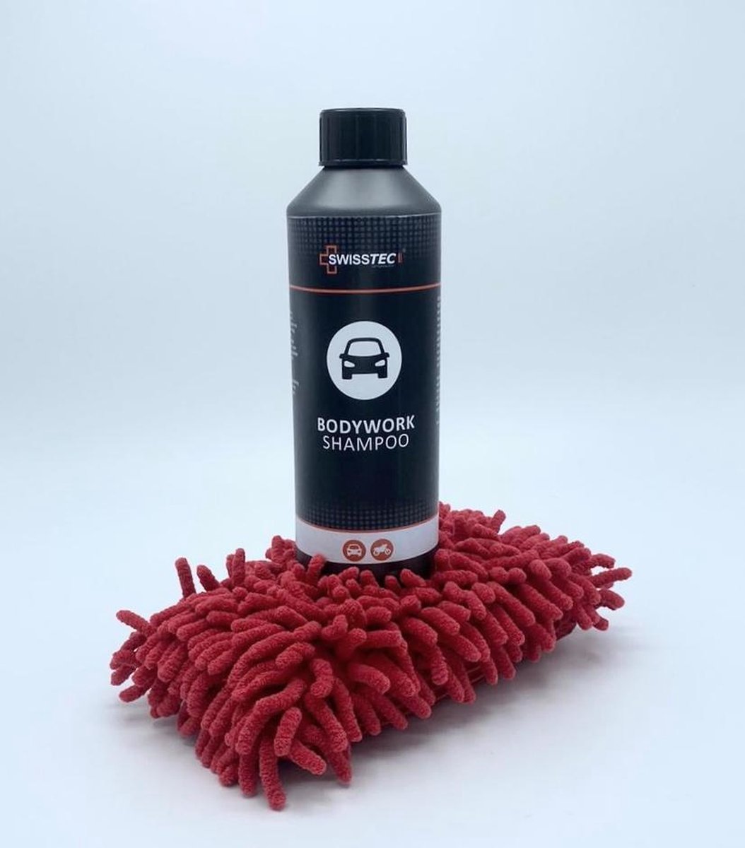Swisstec-Bodywork auto shampoo-inhoud: 500 ml- incl. handige microfiber spons- Nederlandse top kwaliteit!