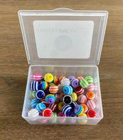 50x Kralen Rond verschillende kleuren / Wit Gestreept - 8 mm