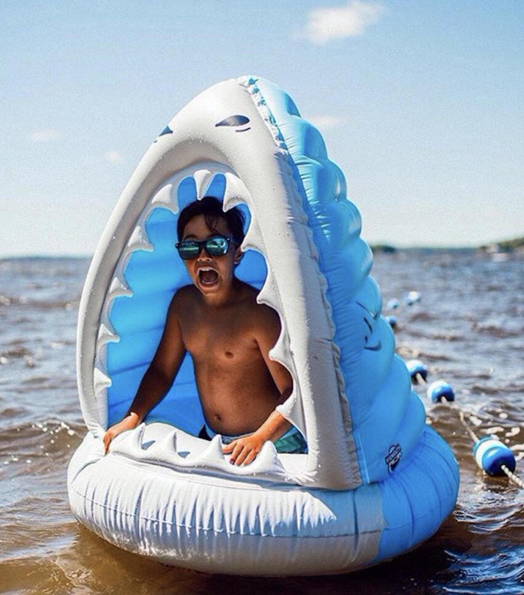 XL pool float - man-eating-shark