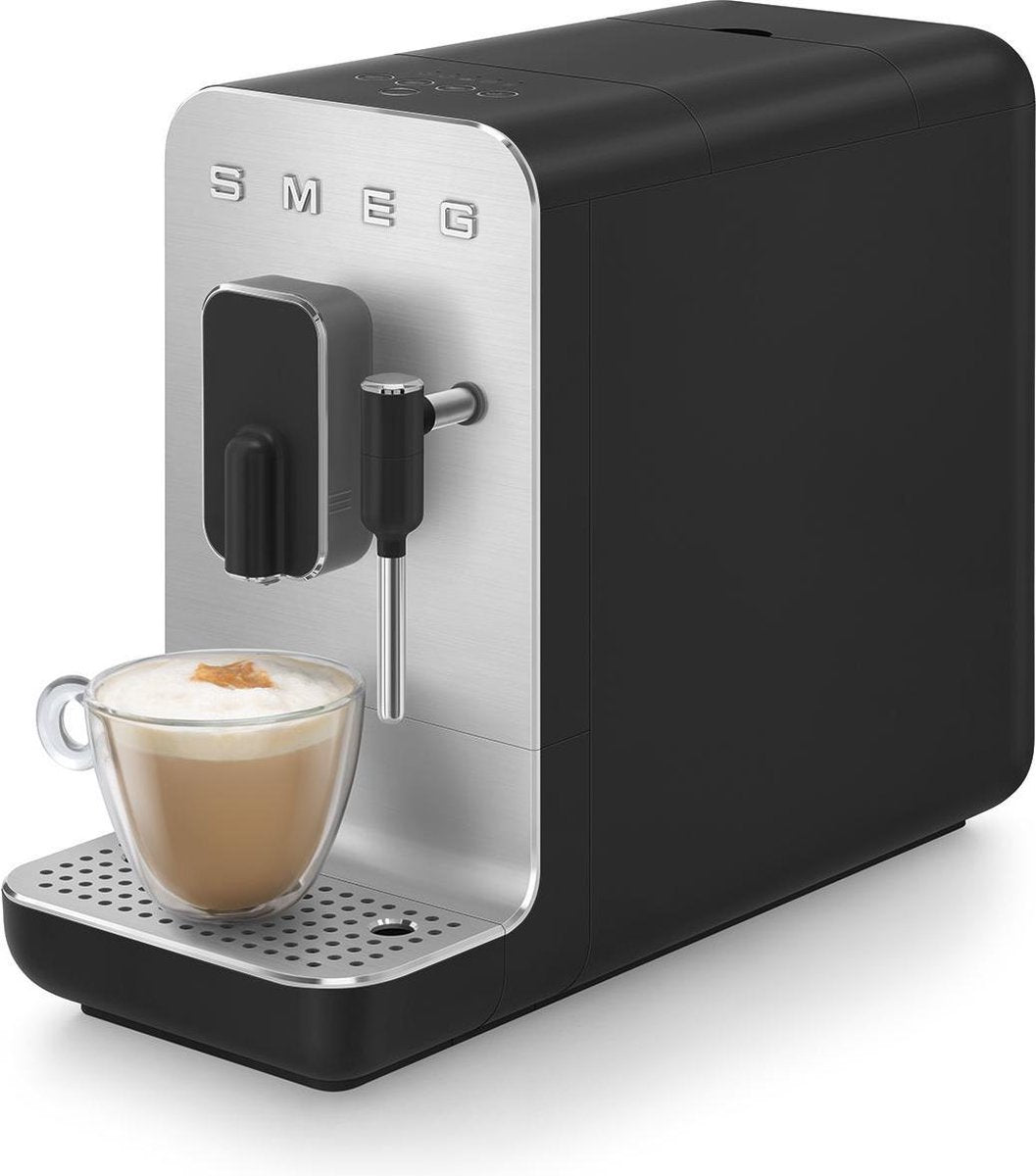 Smeg BCC02BLMEU koffiezetapparaat Volledig automatisch Espressomachine 1