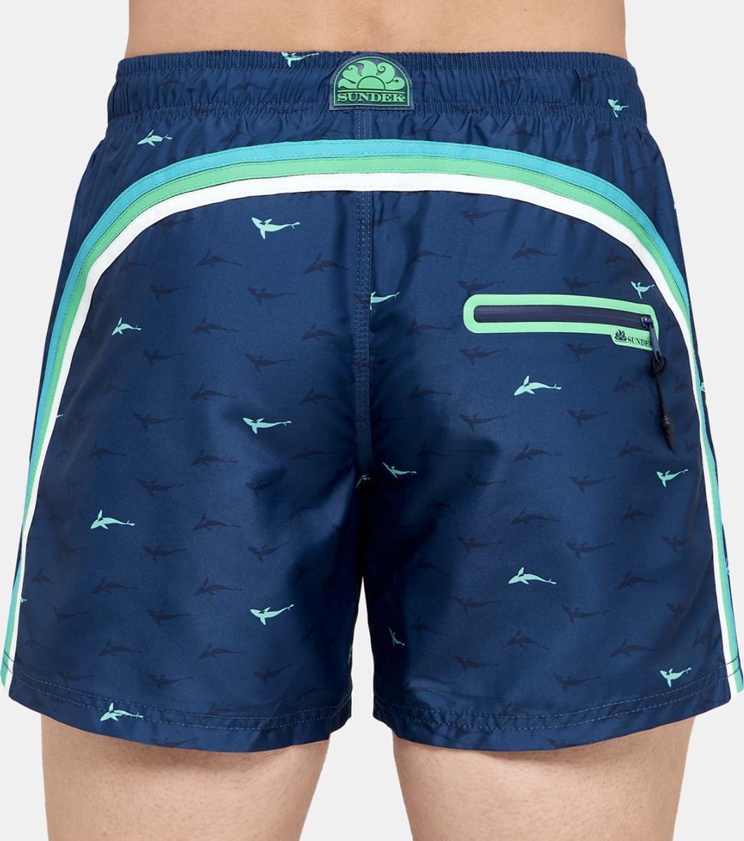 Sundek M552 Uni Board short Heren - M552 14Mid Lengte Zwembroek met Sundek regenboog en Sundek logo - Maat XXL  - Kleur  Blauw / Night