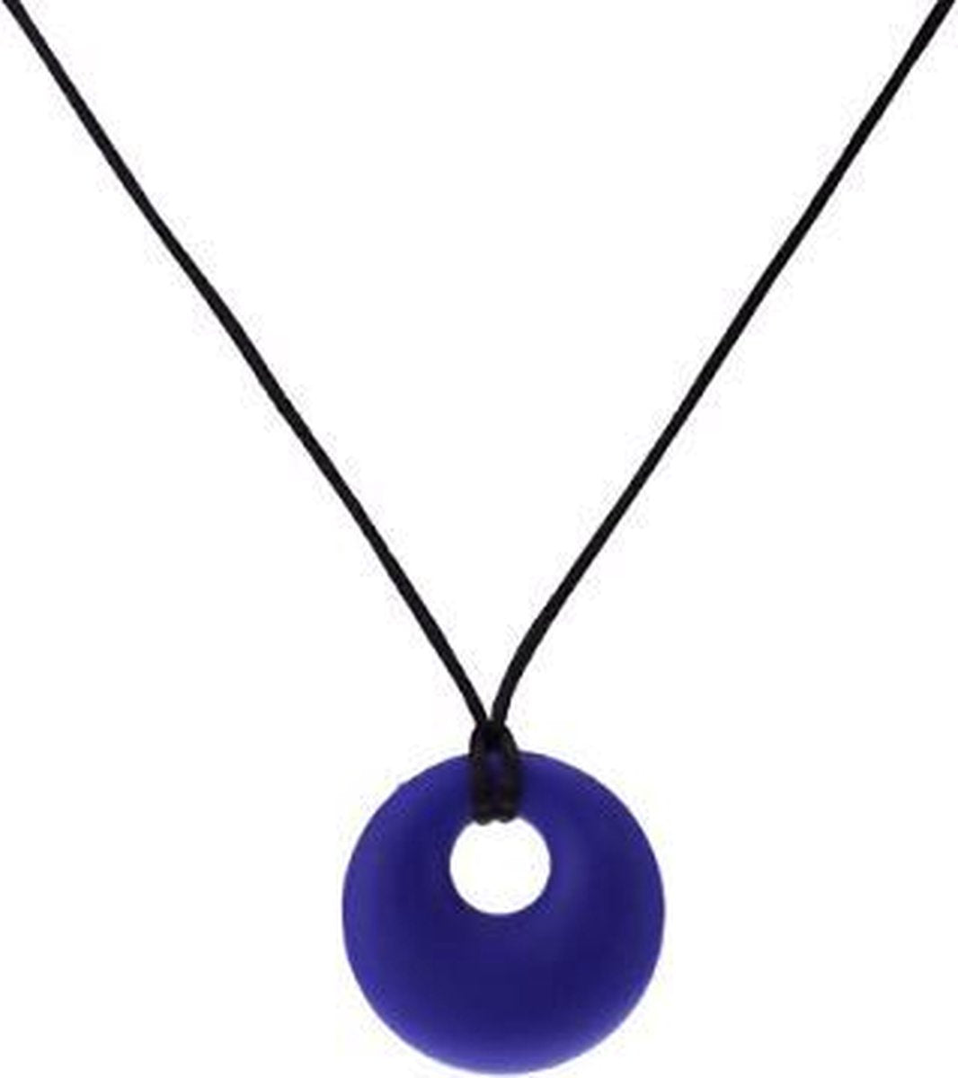 Bijtketting rond blauw