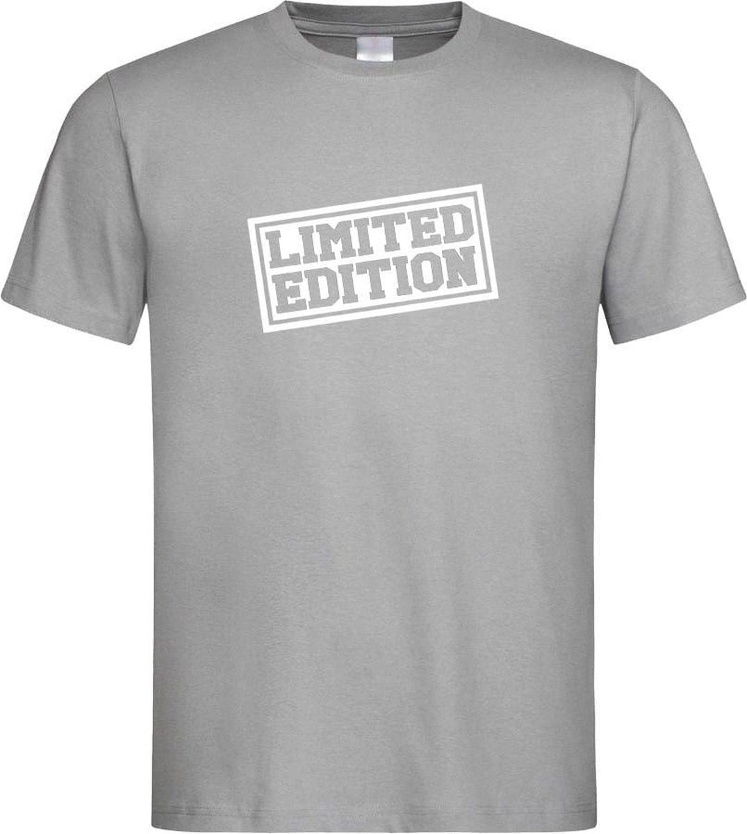 Grijs T shirt met " Limited Edition " print size XL