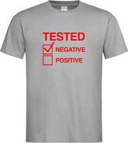 Grijs T shirt met  " Tested Negative " print Rood sizeM