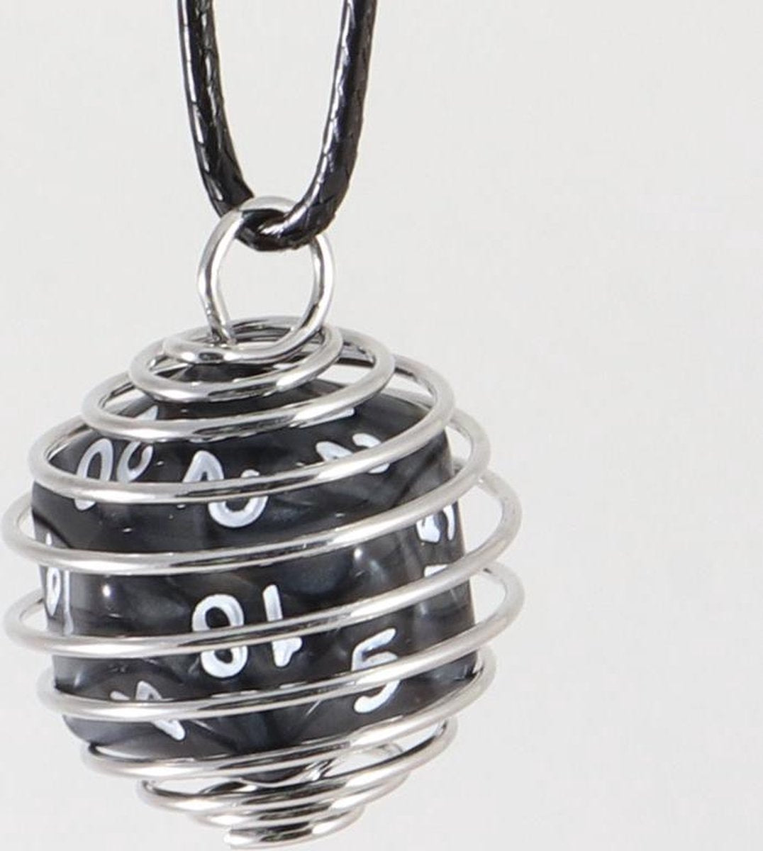 D&D Dungeons dragons ketting necklace zwart black