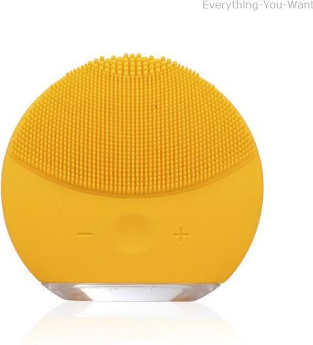 Gezichtsborstel – Gezichtsreiniger elektrisch - Gezichtsborstel elektrisch - Face brush – Face cleaner – Gezichtsborstel siliconen - Gezichtsreinigingsborstel – Gezichtsreiniging – Elektrische gezichtsborstel – Geel