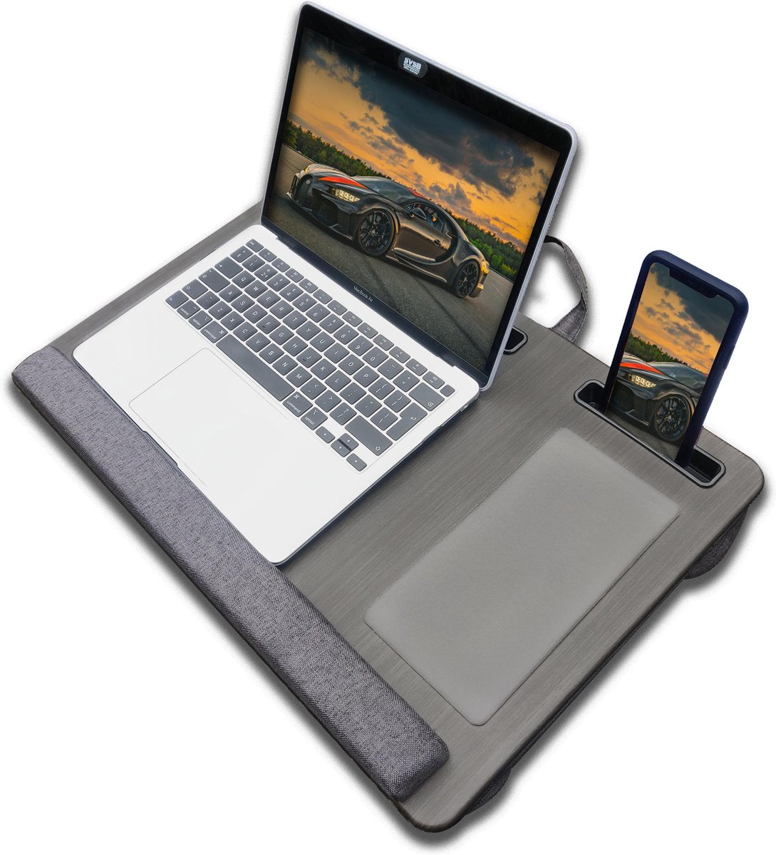 Syrad® Laptoptafel met Kussen en Polssteun – 2 Muismatten – Donker Eiken – Laptop standaard voor laptops t/m 17 inch – Laptop tafel – Computertafel – Laptopkussen – Laptophouder – Bedtafel – Boekenstandaard – Boekenhouder