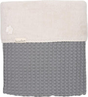 Koeka Wiegdeken wafel teddy Oslo - steel grey/pebble 75x100cm