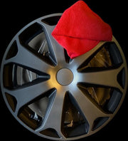 Carpoint wieldoppen - 15 inch -Mega Silver / Black - Met microfiber velgen poetsdoek