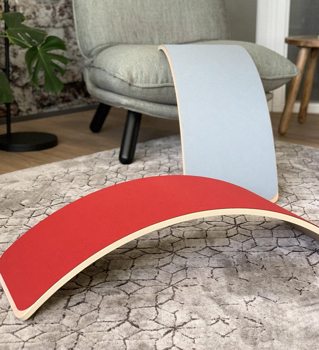 Houten balance board Jindl met vilt rood