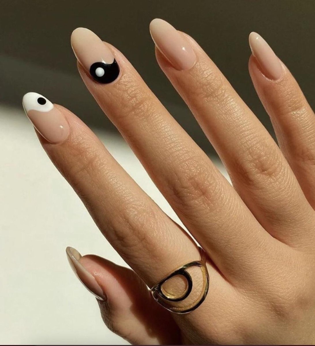 Nepnagels met Plaktabs 24 st. | Plaknagels | Nepnagels | Kunstnagels | Nails | Naturel/Ying Yang