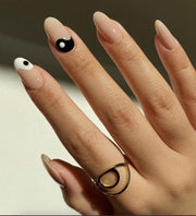 Nepnagels met Plaktabs 24 st. | Plaknagels | Nepnagels | Kunstnagels | Nails | Naturel/Ying Yang