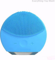 Gezichtsborstel – Gezichtsreiniger elektrisch - Gezichtsborstel elektrisch - Face brush – Face cleaner – Gezichtsborstel siliconen - Gezichtsreinigingsborstel – Gezichtsreiniging – Elektrische gezichtsborstel – lichtblauw