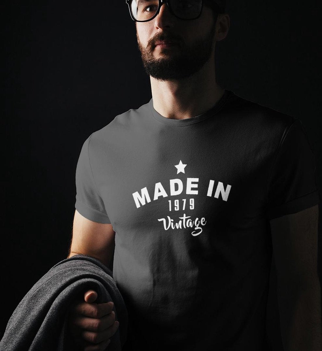 40 JAAR T-SHIRT | VERJAARDAG | Vintage Made In 1980 | Kado Cadeau Tip | Voor Mannen en Vrouwen | Unisex | Maat XL