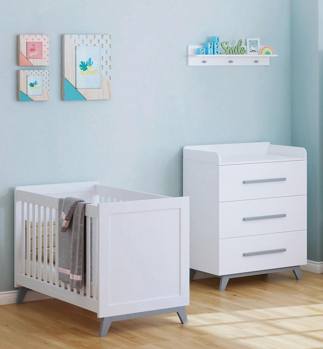 Cabino Babykamer Oslo 2 Delig - Babybed & Commode - Verstelbare bodem - Wit/Grijs
