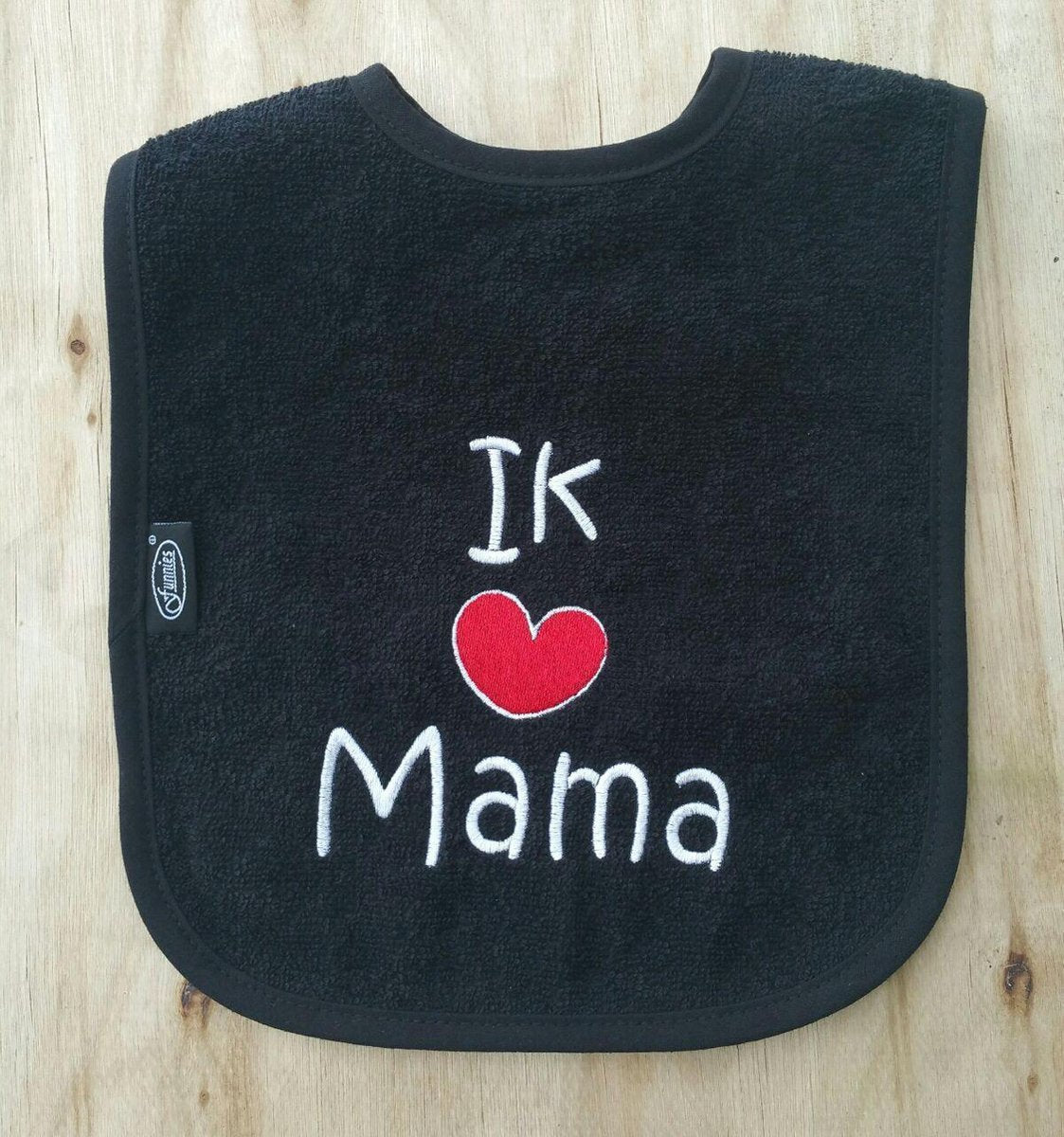 Zwarte slab met "Ik hou van mama"