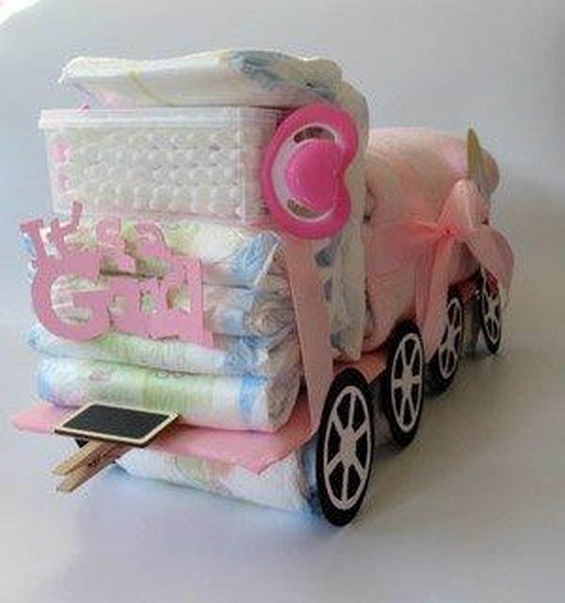 Luiertaart Vrachtwagen Roze | Kraamcadeau | Kraampakket | Baby Cadeau