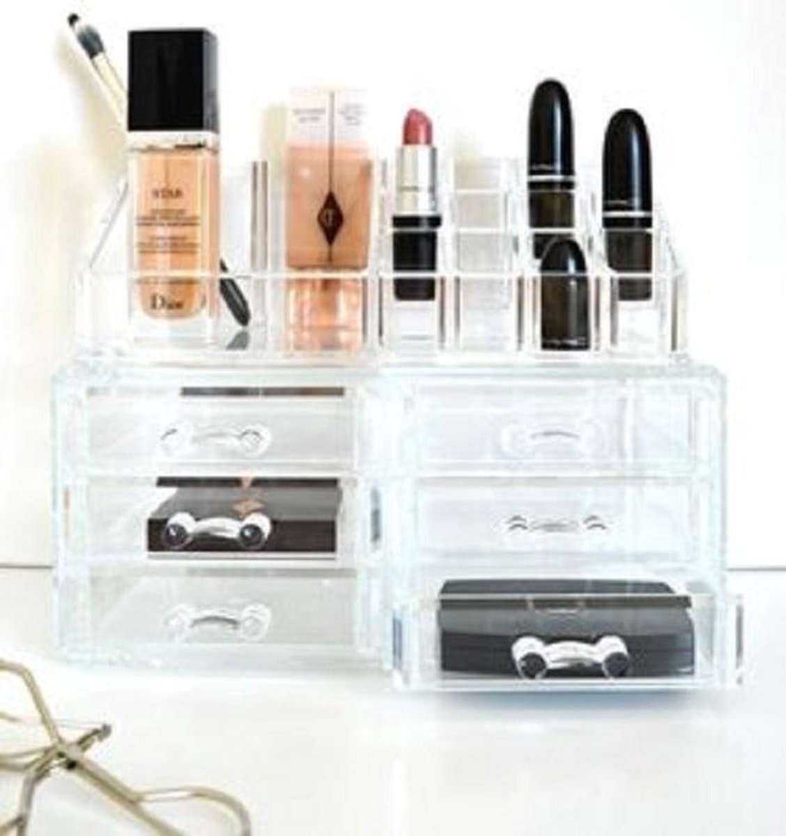 Make-up organizer