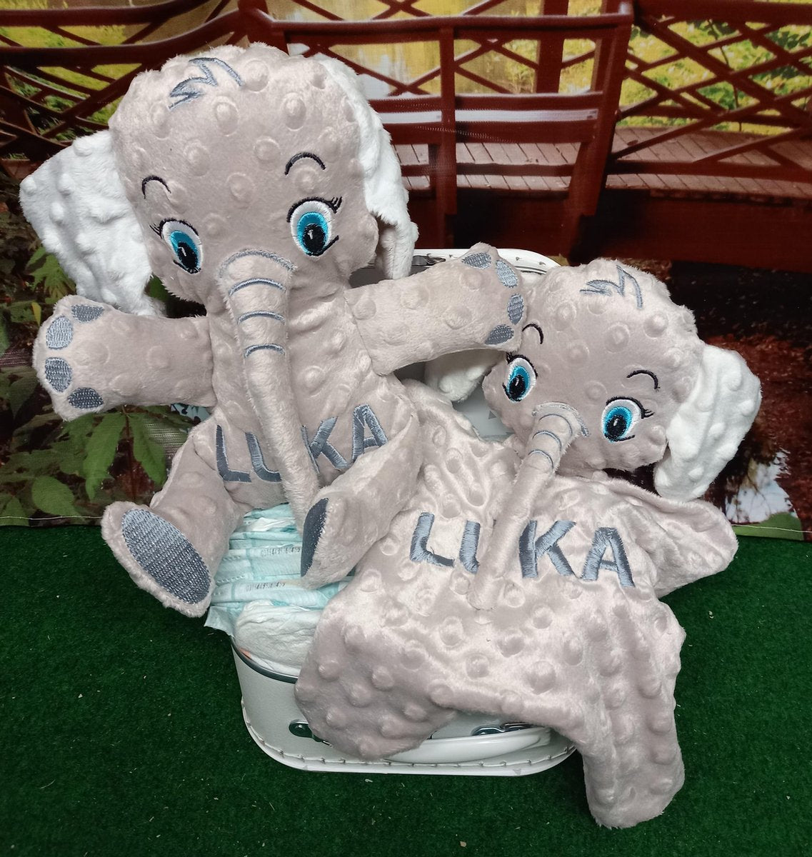 Pampertaart/luiertaart koffertje olifant