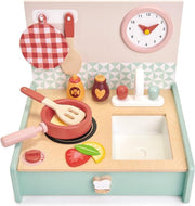 Draagbaar houten keukentje | Tender Leaf Toys