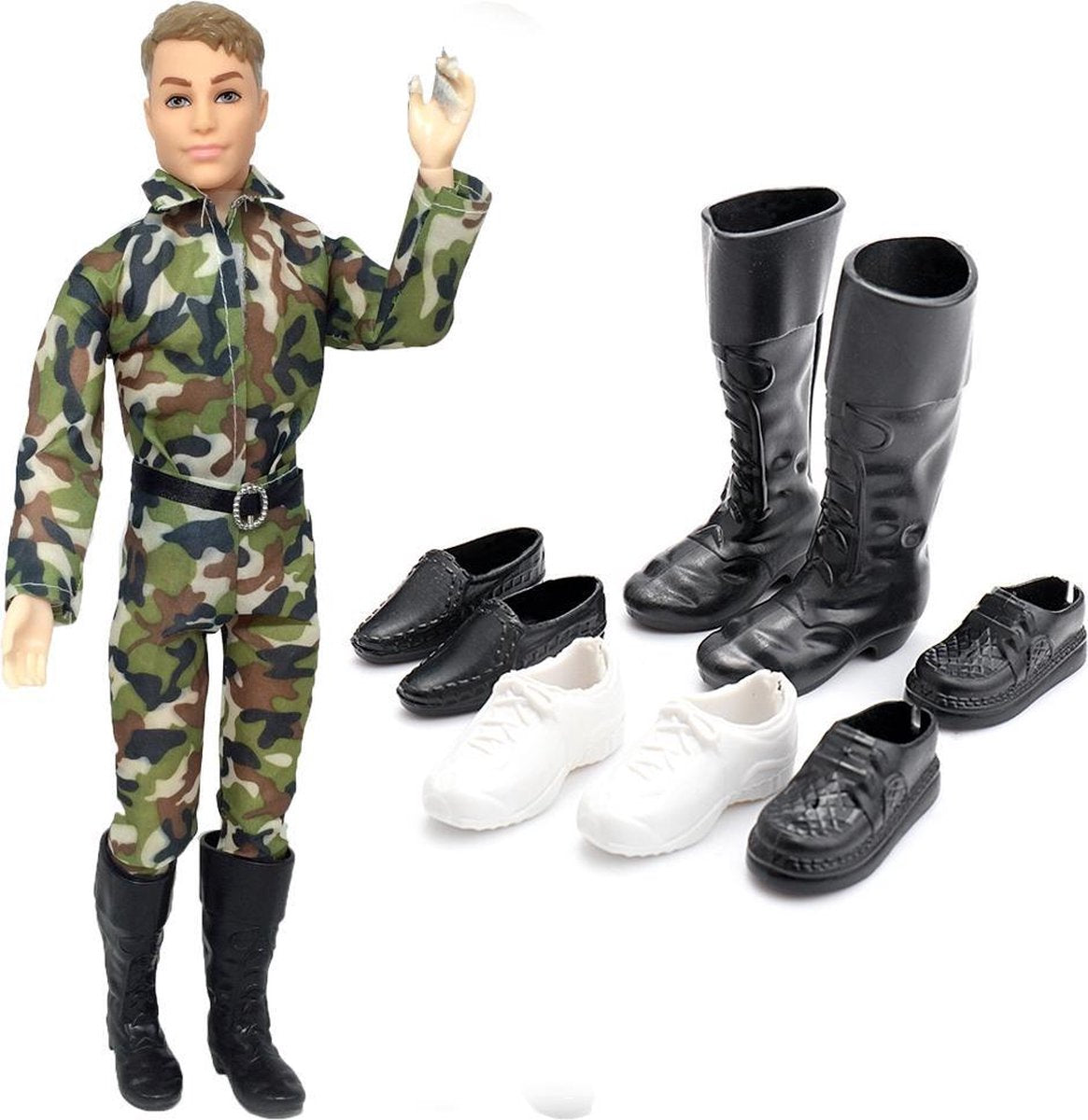 Leger kleding en 4 paar schoenen voor mannelijke modepop zoals Ken