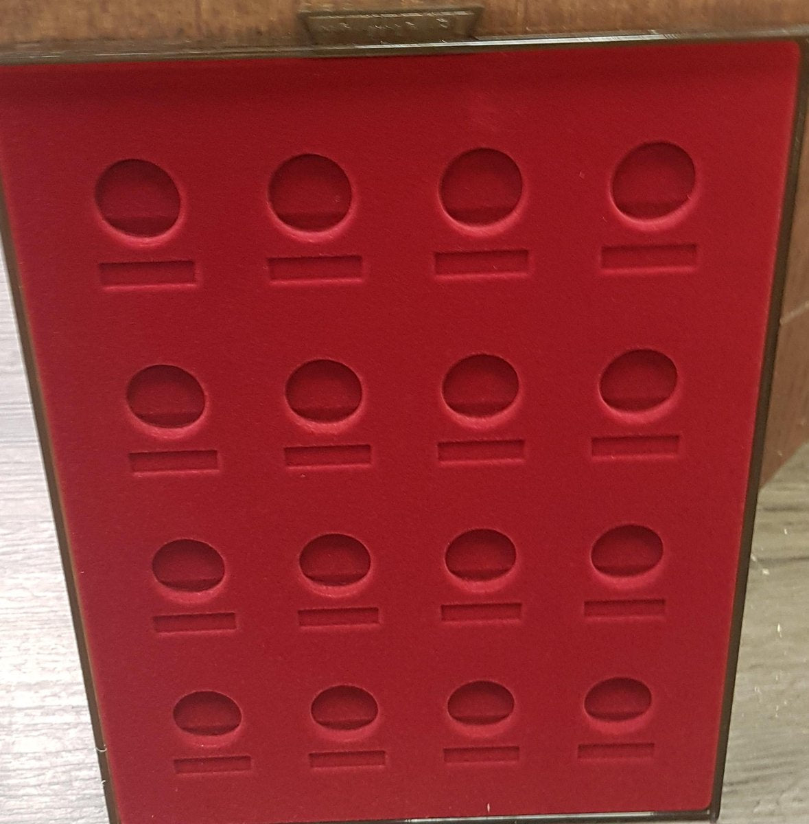 Leuchtturm muntcassette 16 vaks voor 2 euro munten met tekstvak