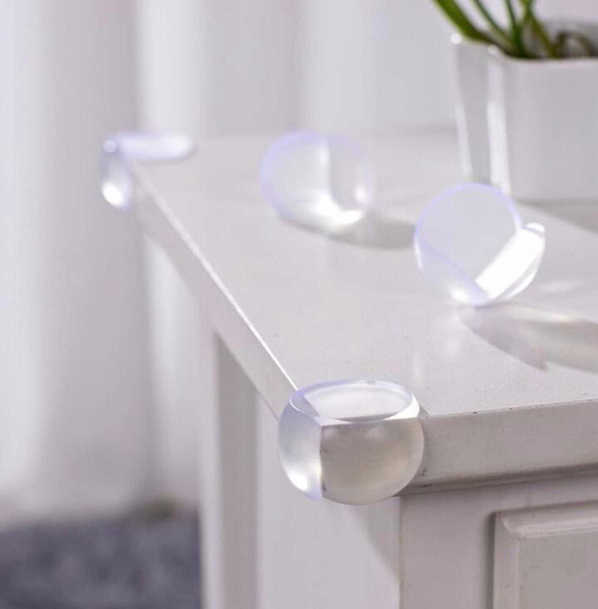 Hoek beschermers tafel set van 4 stuks incl bevestigingsmateriaal