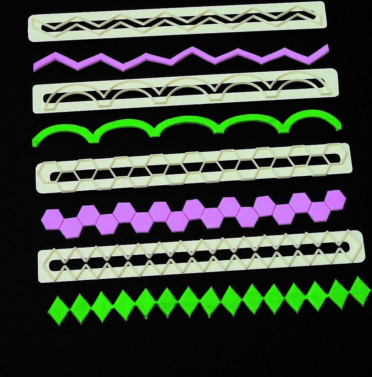 FMM Straight Frill Cutters no.5 (Geometric Edging)