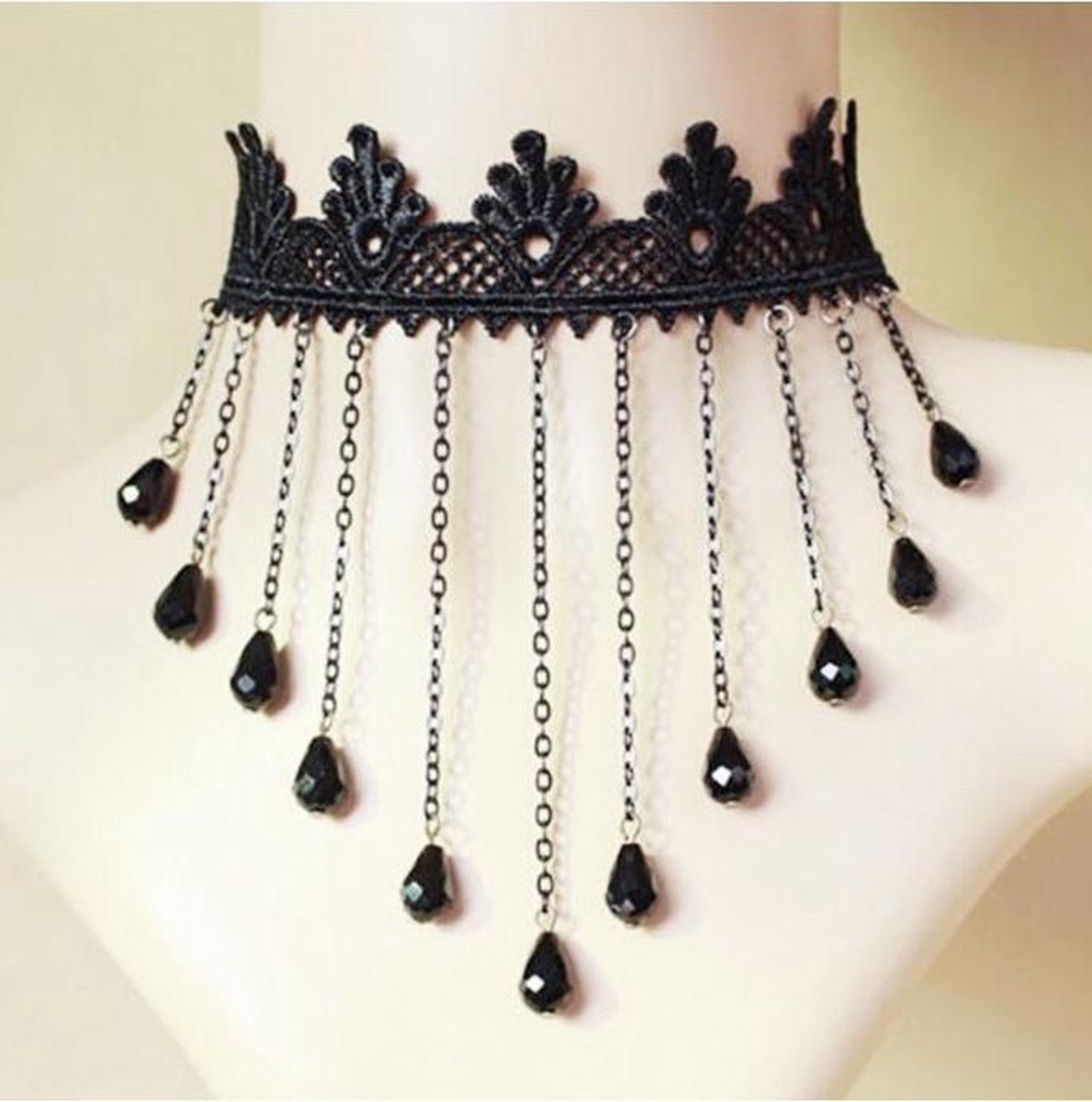 Choker zwart kant met kraaltjes en kettinkjes - collar ketting victoriaans sexy zwarte 1