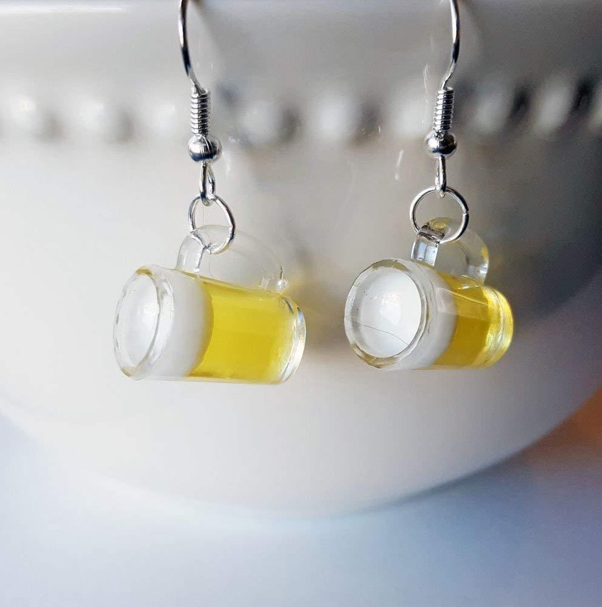 Biertje Bier Pils Pilsje Oorbellen | Feestje Festival | Trendy Hip Schattig Leuk Grappig Cadeau voor haar | Budget Valentijnscadeau Verjaardag cadeau vriendin | Acryl 3D