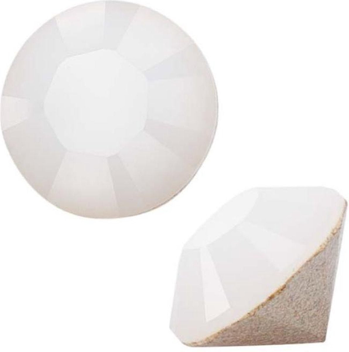 Swarovski ss39 (8.2 mm) White Alabaster