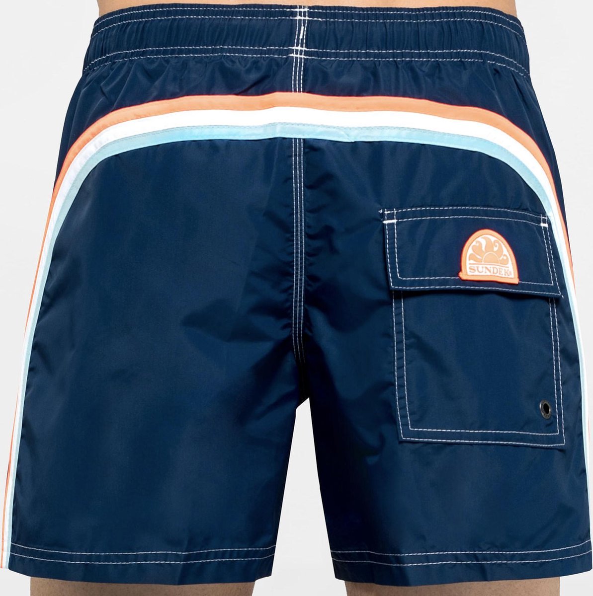 Sundek M504 Uni Board short Heren - M504  14Mid Length Swim Shorts with Rainbow Logo - Maat XXL  - Kleur  Blauw - Navy #24