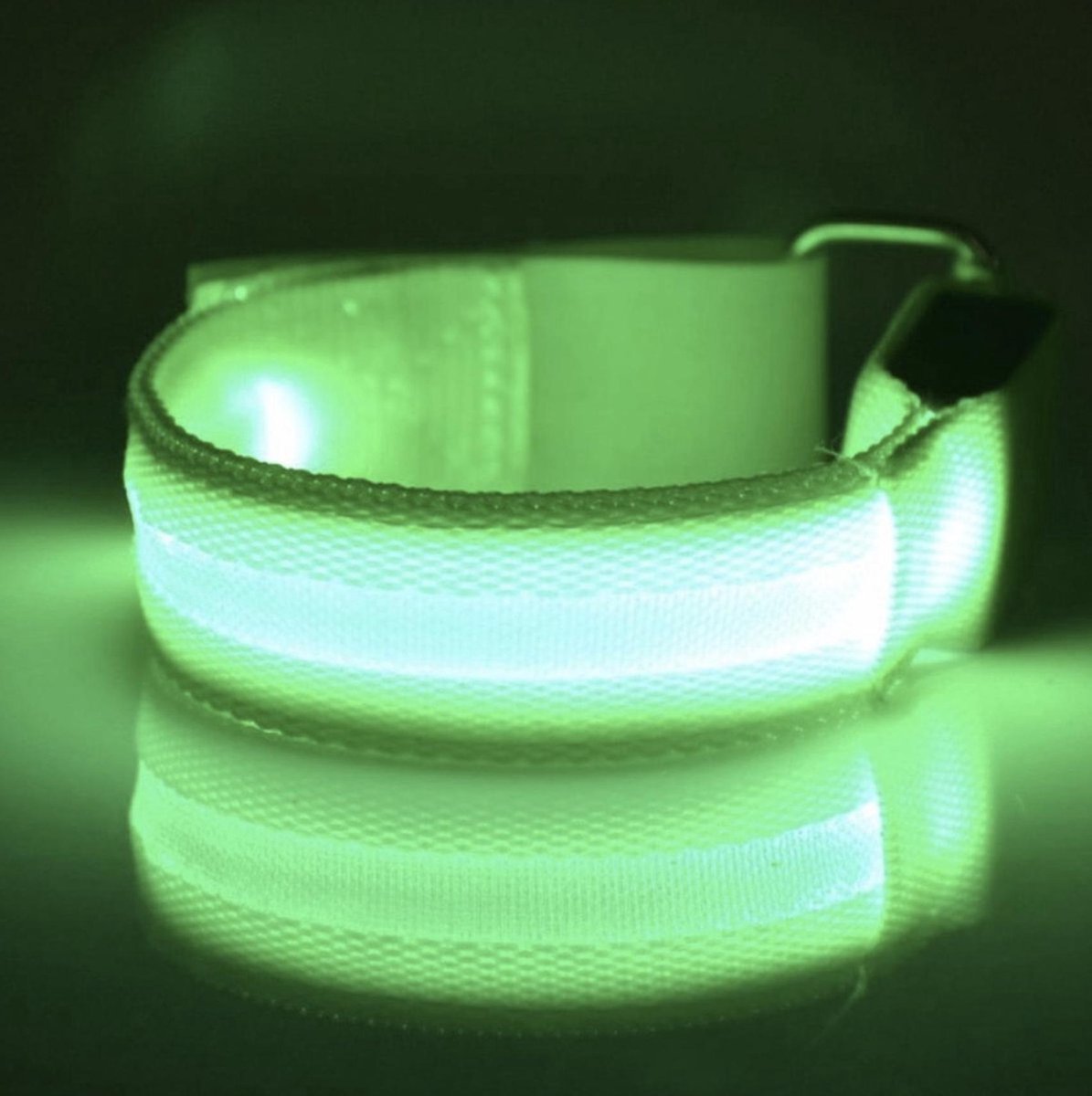 Hardloop Verlichting | Hardlopen | Lamp | Lampjes | Licht | Armband | Armlichtje Voor Hardlopen | Hardloop Lichtjes | Hardloop Accessoires | Hardloop Verlichting Armband | Verlichting Led | Fiets | Sport | 2 Stuks Per Verpakking | Blauw bandje