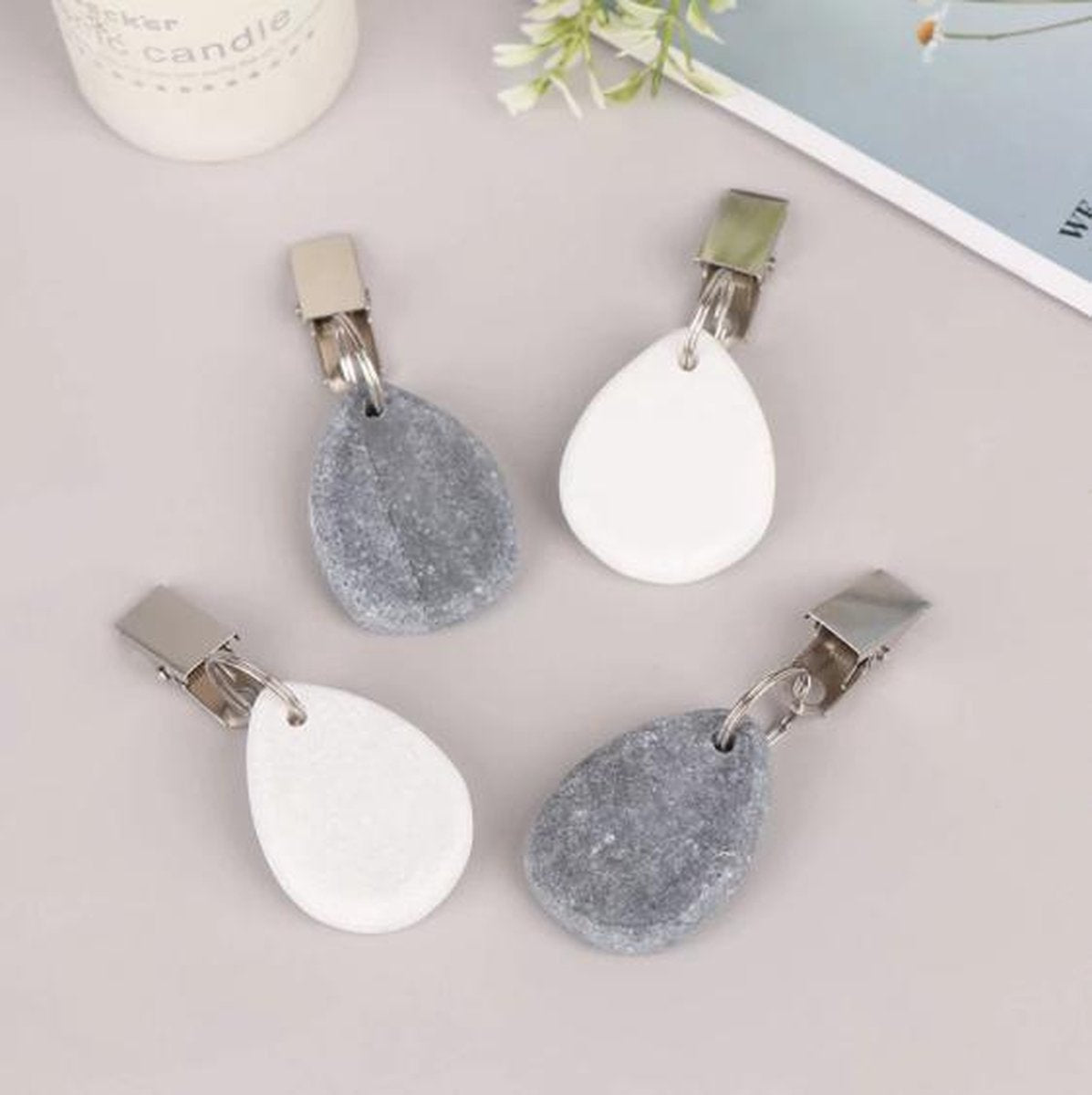 4 Stuks - Tafelkleedgewichten - Steen - Tafelkleed Gewichtjes - Tafelkleedhangers - Luxe - Tafelklemmen - Grijs / Wit - Marmer - Tafelsteen