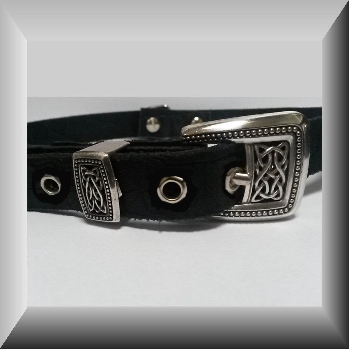 Stoere hondenriem met Keltische gesp