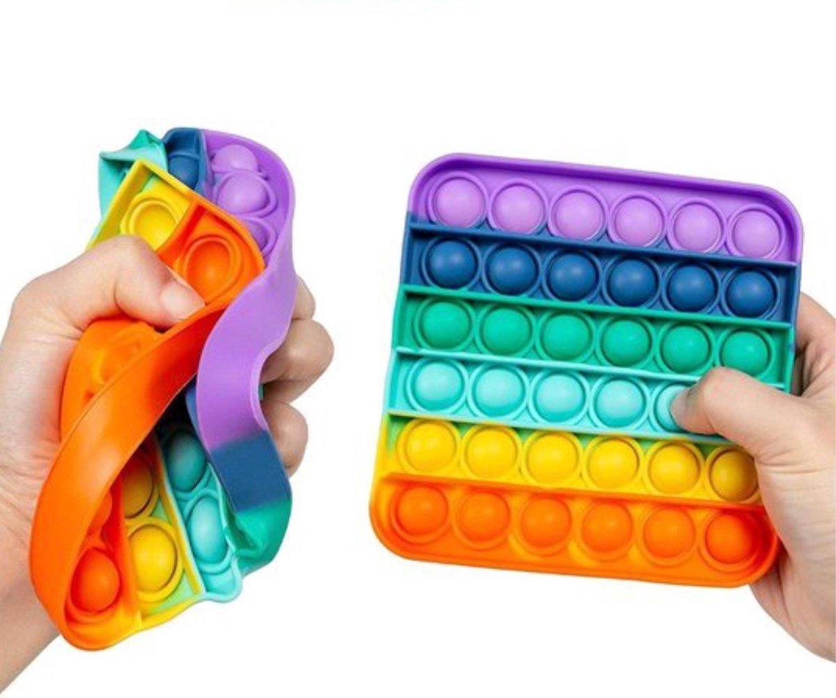 Pop it - fidget toy - Tiktok game - Regenboog - Vierkant - Goedkoop - Speelgoed - Popit - Poppen - Push bubble - Tik Tok - Regenboog - Pop it - Fidget toy - Fidget toys - Popit - Stress - Stressbestendig - Voor kinderen en volwassenen - Ontwikkelen