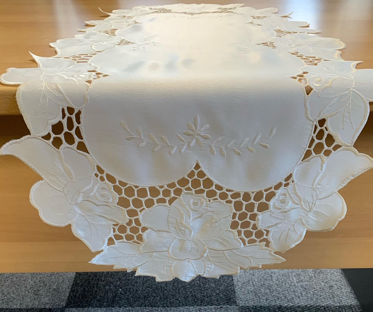 Tafelkleed serie - creme kleurig met rozen in de rand - Loper 110 cm